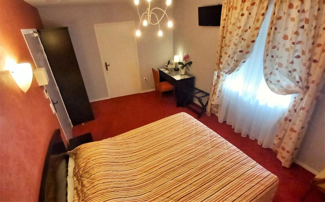 Logis Hotel & Restaurant Du Chemin Des Dames Corbeny Εξωτερικό φωτογραφία